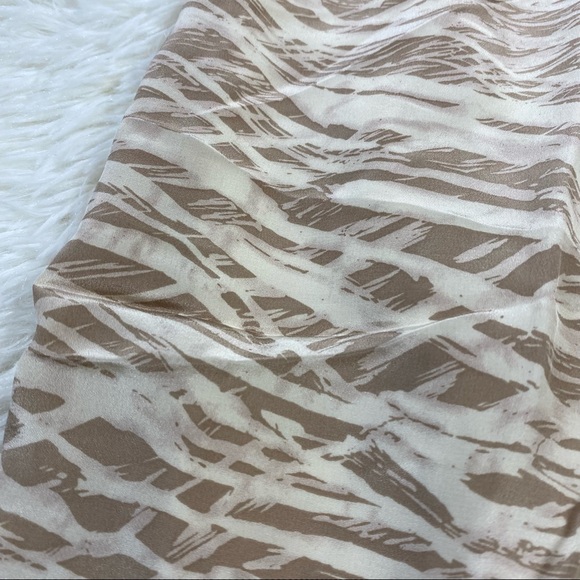 Ellen Tracy Fit and Flare Abstract Print Brown Tan Midi Skirt Size Medium 6 - Picture 4 of 8